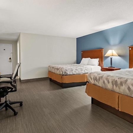 Americas Best Value Inn คาร์ไลล์ ภายนอก รูปภาพ