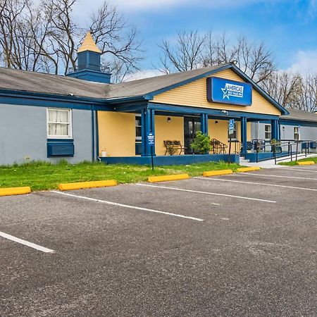 Americas Best Value Inn คาร์ไลล์ ภายนอก รูปภาพ
