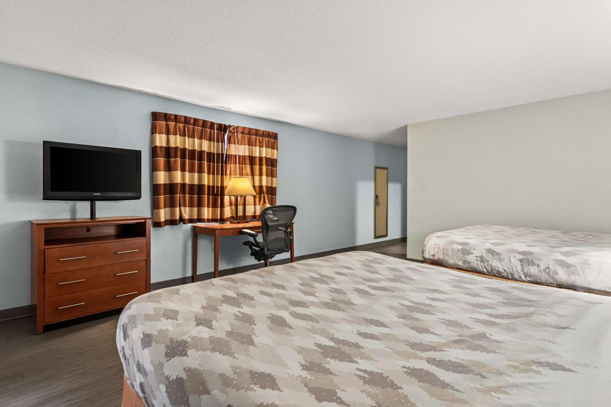 Americas Best Value Inn คาร์ไลล์ ภายนอก รูปภาพ