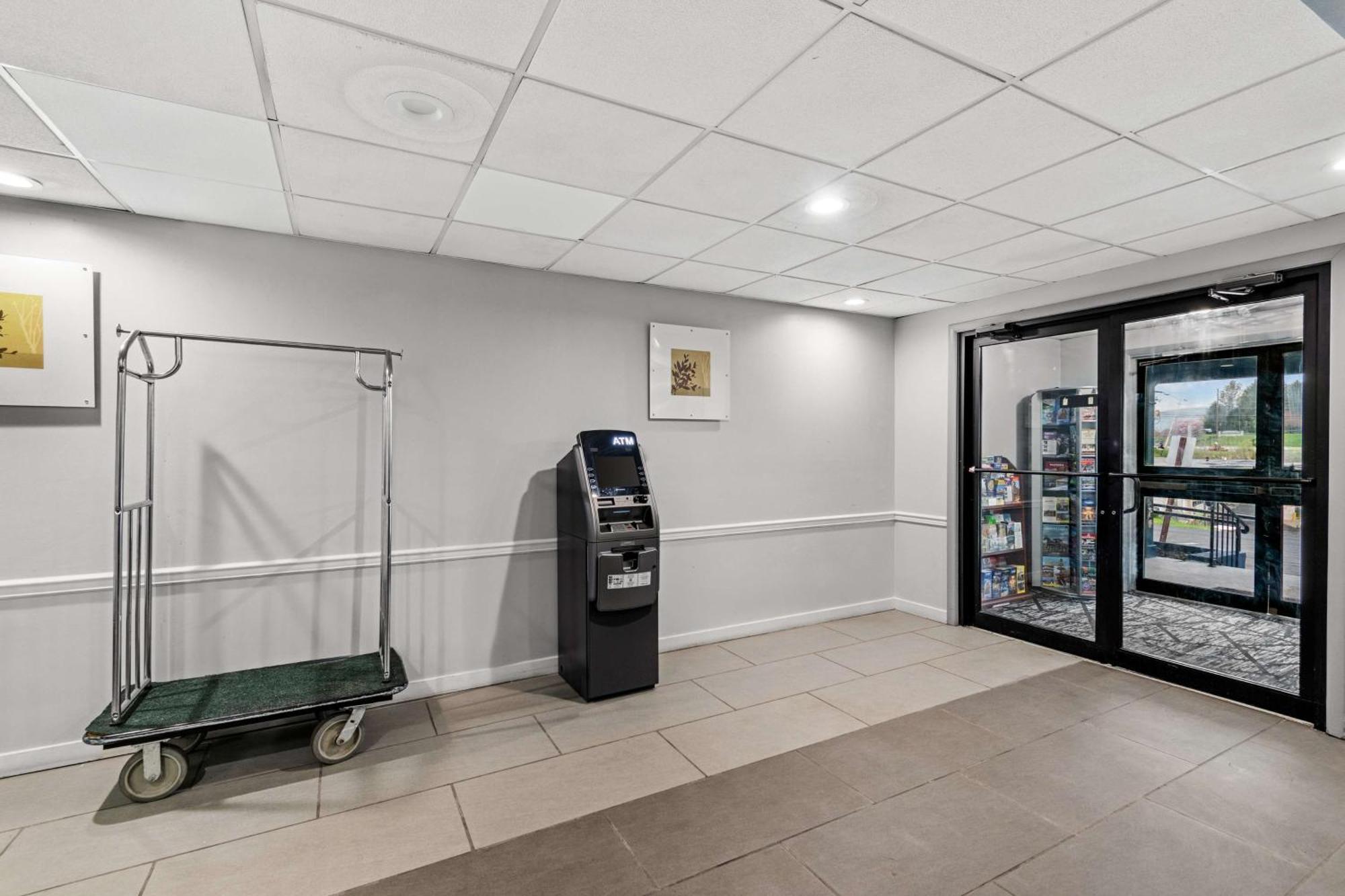 Americas Best Value Inn คาร์ไลล์ ภายนอก รูปภาพ