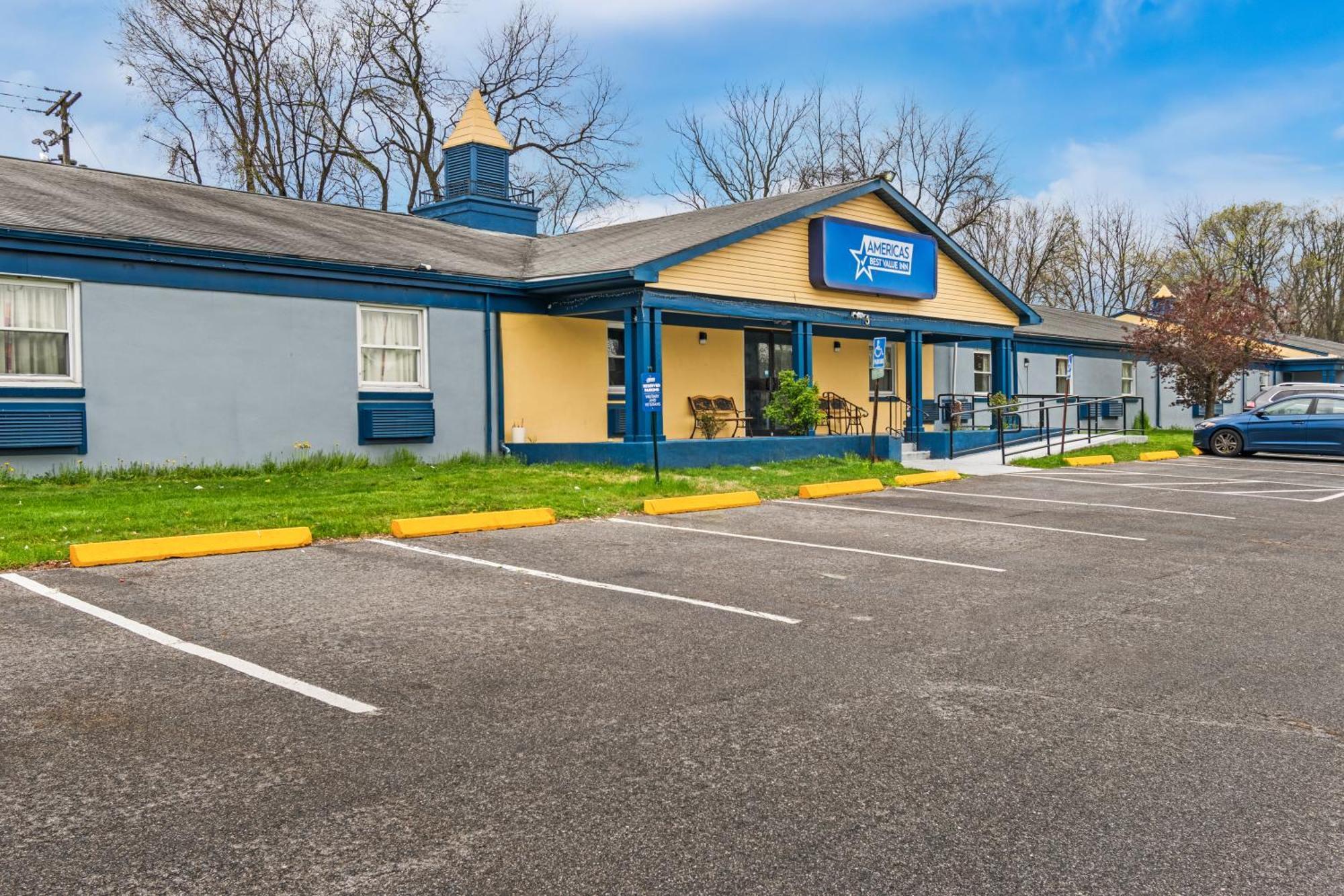 Americas Best Value Inn คาร์ไลล์ ภายนอก รูปภาพ